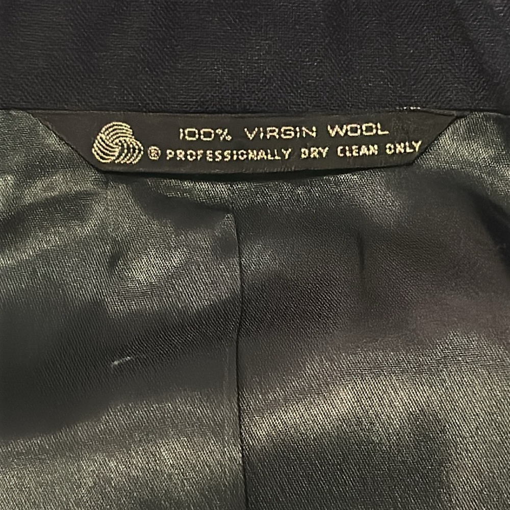 Jos.A.Bank Men’s Suit - Picture 7 of 10